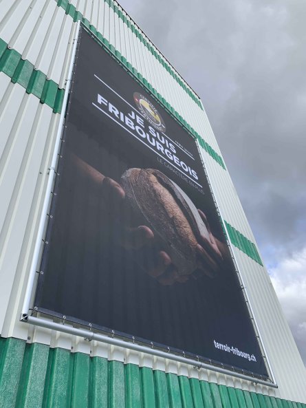 376b114c-3411-4c8b-a608-613fcdd71786